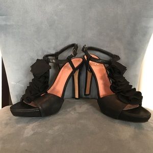 Vince Camuto black ruffle heels